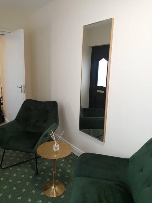 Cosy City Apartment Cork Exterior photo